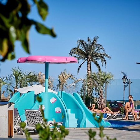 Năvodari Sea Love Apt Spa N Pools Beach Resort מראה חיצוני תמונה